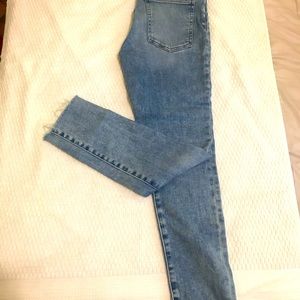Denim Forum | The Lola High Rise Skinny Crop with raw hem | size 27 (13 waist)